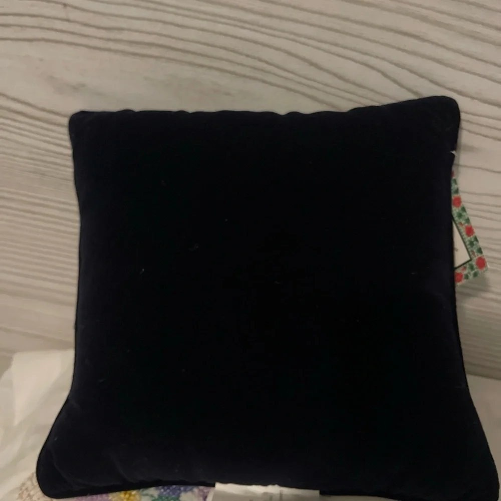Beautiful Christmas Throw Pillow Needlepoint Frosty Snowman